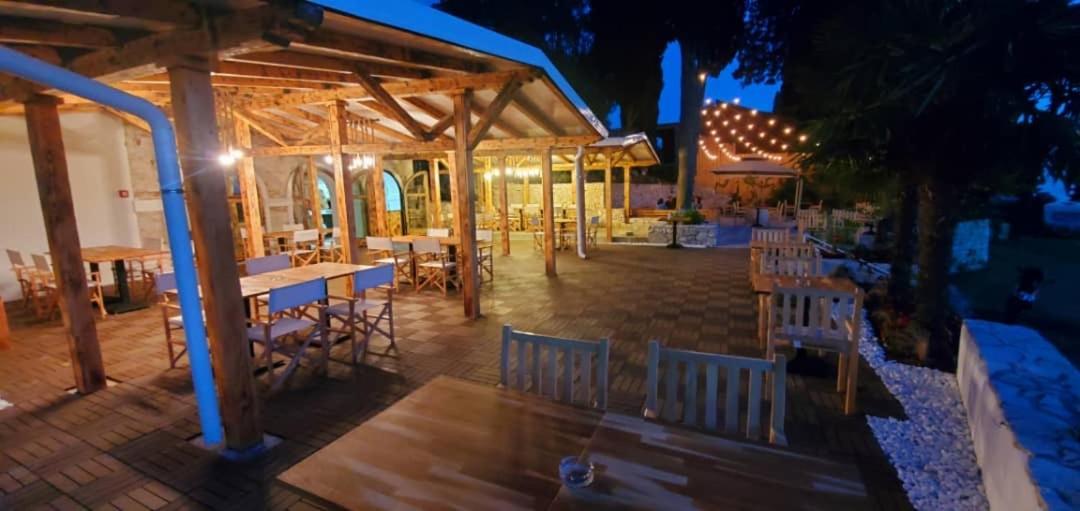 Mobile Divina Camp Porton Biondi